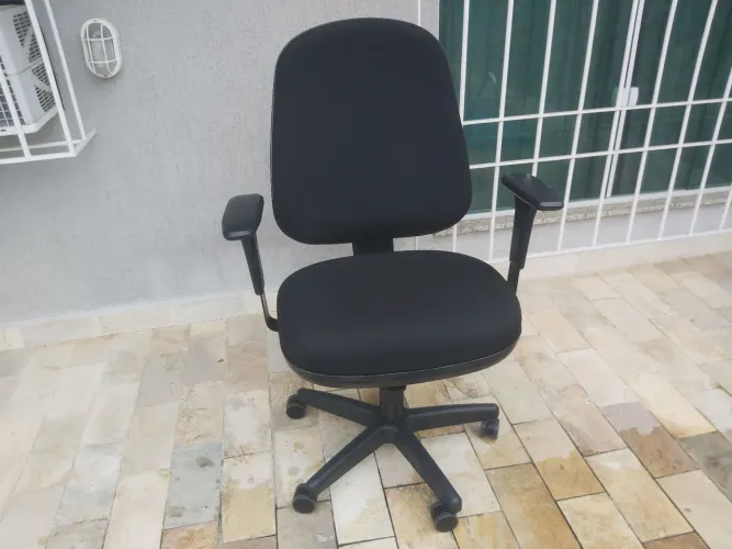 Cadeira de Escritório Giratória Grande 