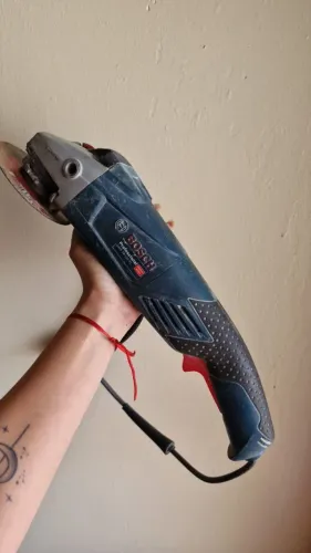 Esmerilhadeira angular 5" Bosch GWS 18-125 PL 1800W 220V