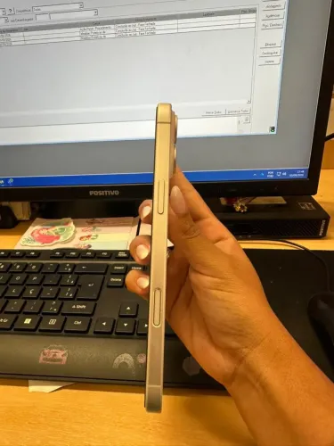 Vende-se iPhone 16 plus