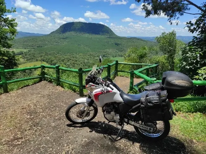 Yamaha Ténéré 250 2011 - Excelente estado - Pronta para viajar