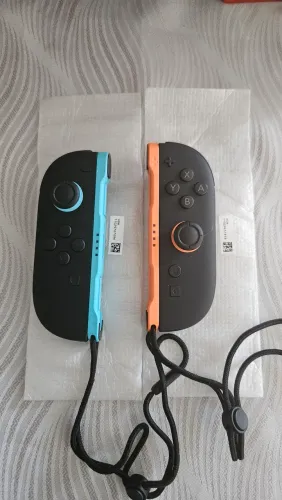 Joy cons nintendo switch 2 originais, usado 4 vezes apenas. 