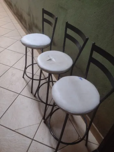 Vendo 3 Banquetas usadas