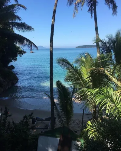 terreno a beira nar  com 9800metros quadrados em Sapinhatuba I - Angra dos Reis - RJ