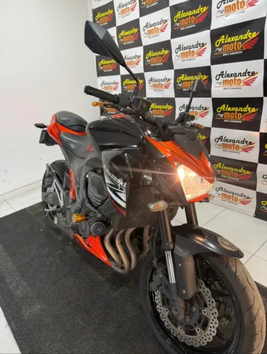 Kawasaki Z800 - ano 2014 
