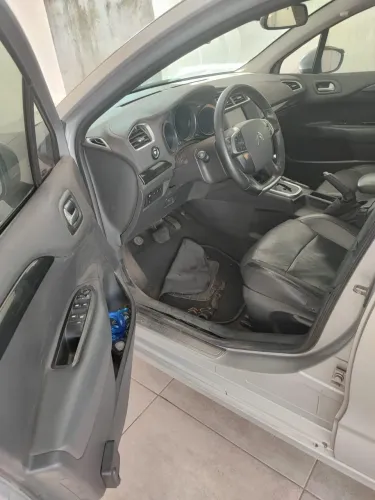 Citroen C4 Lounge Exclusive 1.6 Turbo 4P Aut. 2014