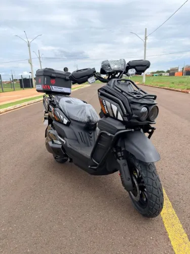 Scooter elétrica TANK 0 KM