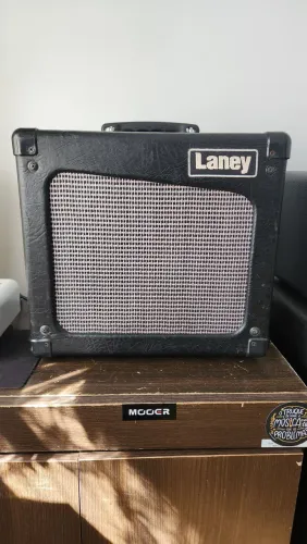 Cubo Amplificador 100% Valvulado Laney Cub 10 com upgrades