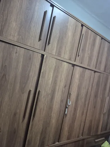 Guarda roupas semi novos