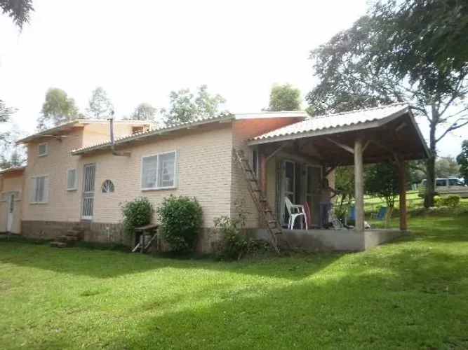 Sítio para Venda - 120000m², 3 dormitórios, Lami