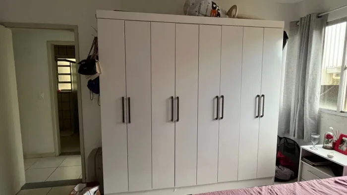 Guarda-roupa 8 portas