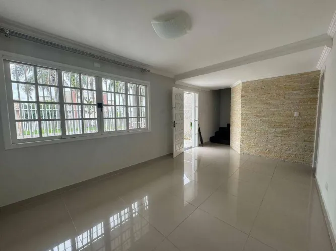 Sobrado à venda, 101 m² por R$ 700.000,00 - Capão Raso - Curitiba/PR