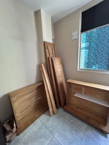 Cama TOK&STOK com gaveta