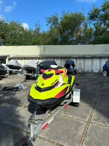 Jet Ski Sea Doo - Modelo GTI 130 SE, ano 2015 - 124 horas de uso, apenas.