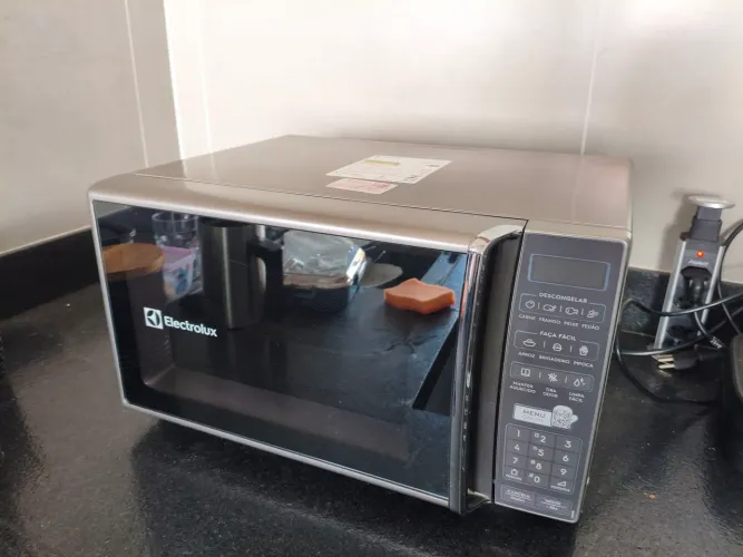 Micro-ondas Electrolux MS37R 27L 127V Prata - Com Nota Fiscal e Garantia