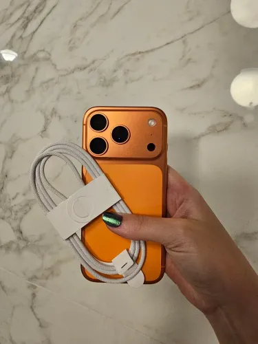 iPhone 17 Pro 256GB Cosmic Orange NOVO SEM USO<br><br><br>+4<br>O Cosmic Orange