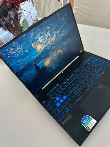 VENDO ASUS TUF GAMER F16