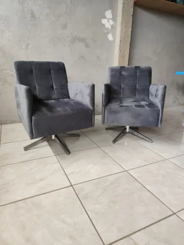2 Poltronas giratória