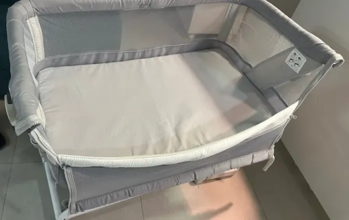 Berço Chicco para co-sleeping com modo balanço integrado