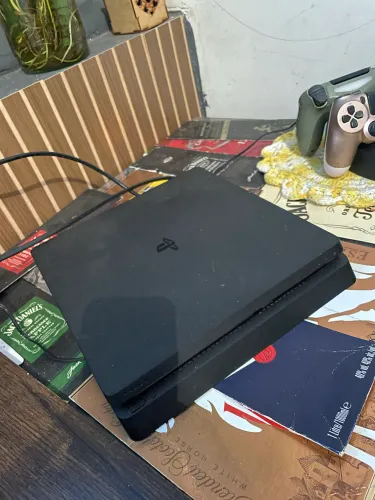 Play 4 1TB