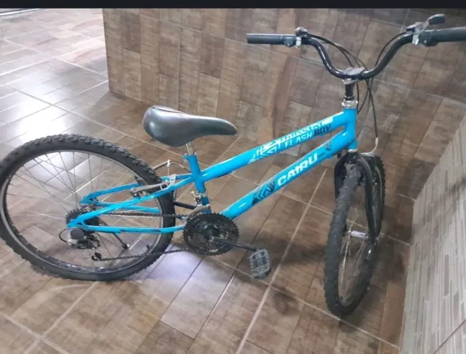 Vendo bicicleta infantil aro 24 bem conservada valor  430.00