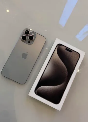IPHONE 15 PRO MAX 256gb 86% TROCO POR 16 pro ou 17 normal