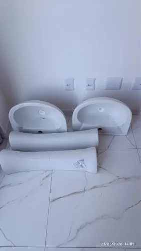 Pia de banheiro com coluna (CADA)