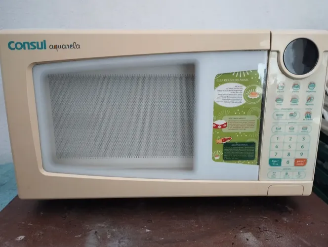 Vendo microondas Consul de 25 litros em estado de novo.