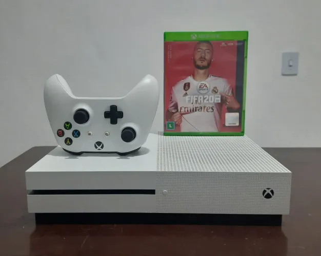 Xbox One S 1tb completo + jogo brinde