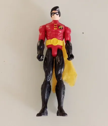 Boneco Robin 