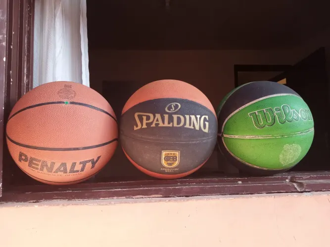 Bolas de Basquetebol. Pênalti,Wilson NBA, Spalding TF-50