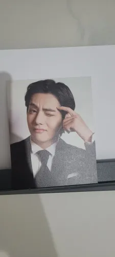 Photocard oficial do V do BTS TFMA 2021