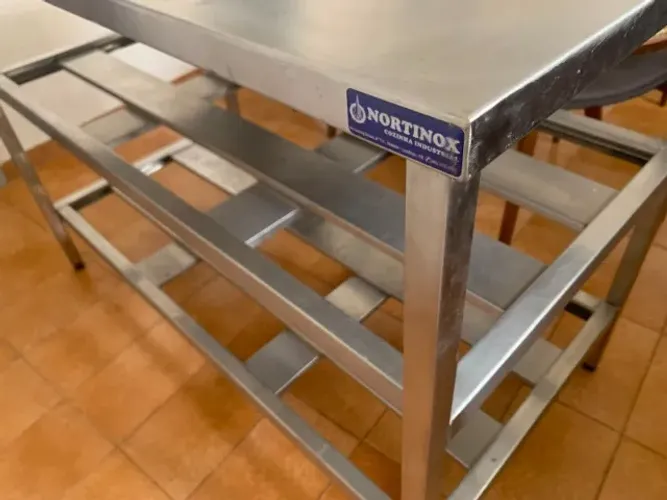 Mesa de Inox Profissional - Nortinox