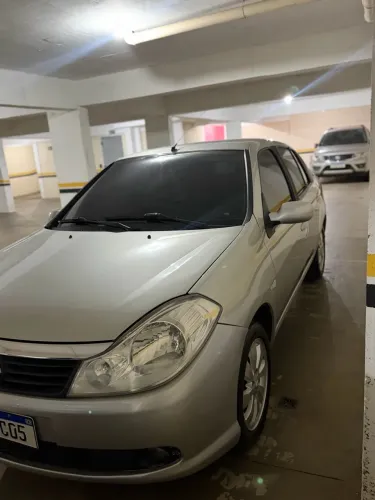 Renault Symbol Privilège Hi-flex 1.6 16V 4P 2011