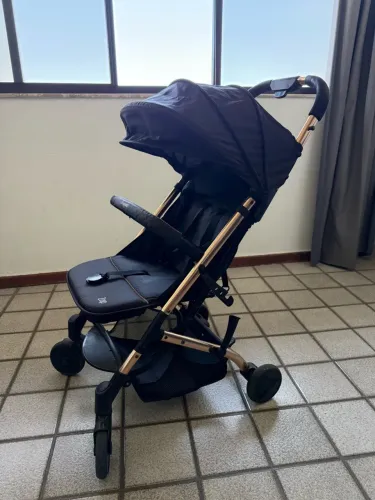 Carrinho de bebê Burigotto Zap preto
