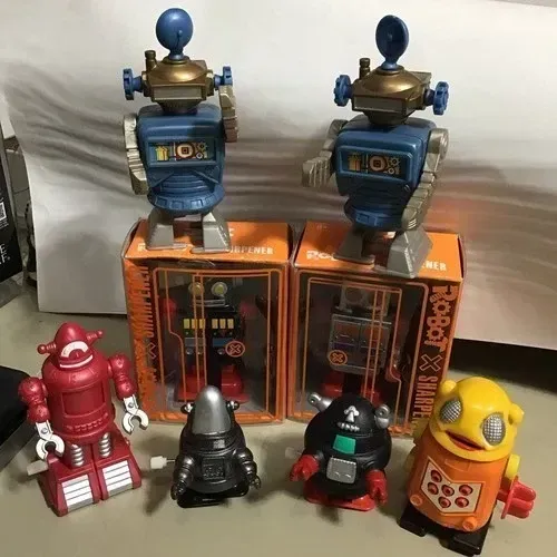 Lote com 8 antigos robos (todos funcionando) dos anos 60/70