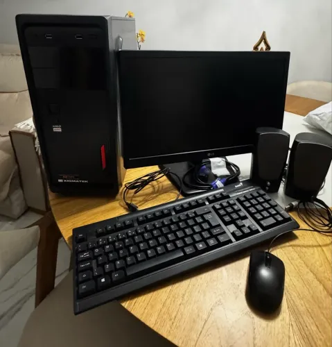 Computador completo super novo