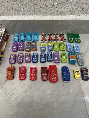 Lote 38 Carros McQueen pixar