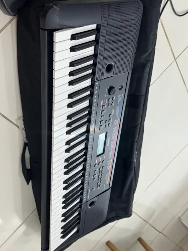 Teclado yamaha 