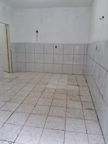 ALUGA CASA HENRIQUE JORGE 