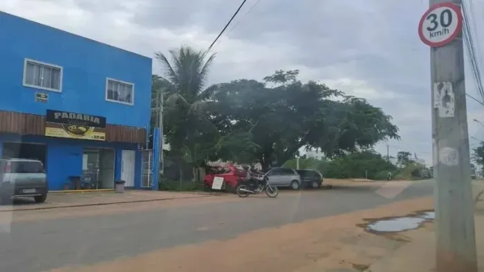 Lote perto Setiba praia, comércio, escolas, ônibus, escriturado, parcelo troco, Guarapari