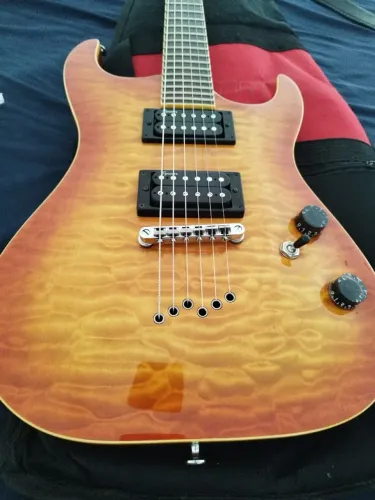 Guitarra Washburn X-50PROQ NOVA E LINDA