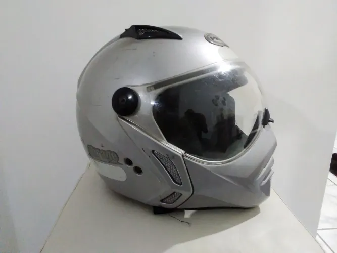 Capacete