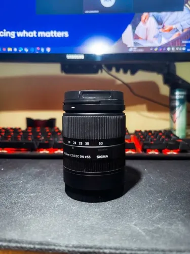 Sigma 18-50mm f/2.8 Sony - (LEIA A DESCRIÇÃO)