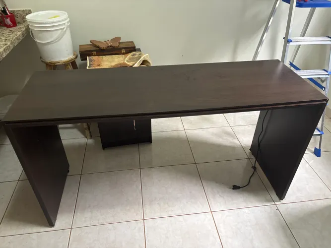 Escrivaninha, aparador, buffet