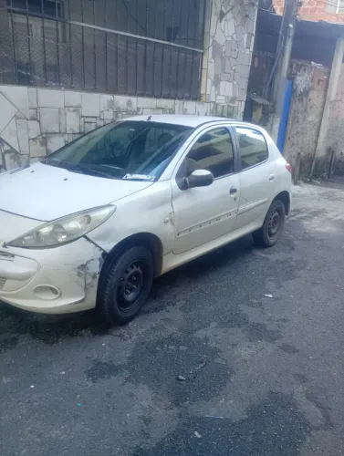 Peugeot 207 XR 1.4 Flex 8V 5P 2013