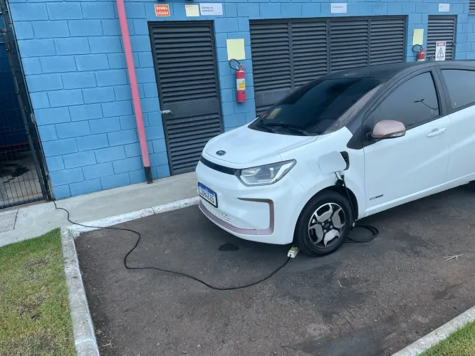 JAC E-JS1 62cv 5P Aut. (elétrico) 2025