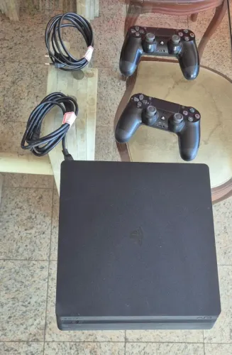 Play Station 4 Slim 500GB