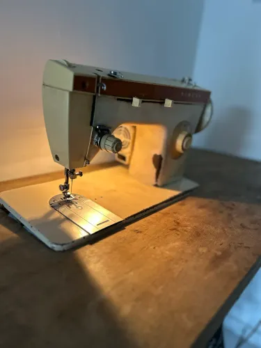 Vendo Máquina de costura Singer Zig Zag