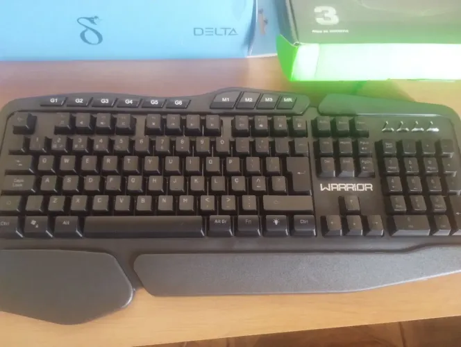 Teclado gamer Warrior clancy RGB macro 