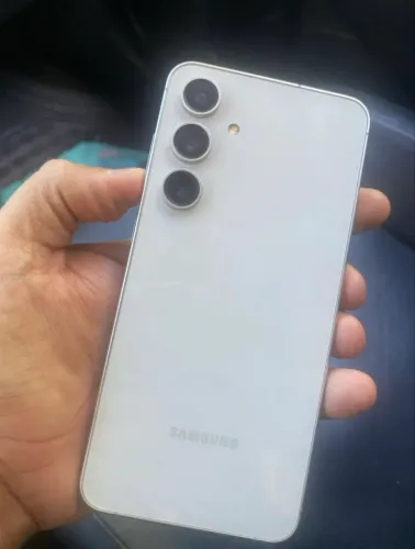Samsung 24 fé novo
